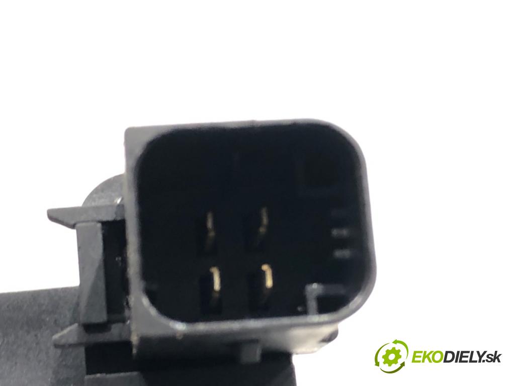 CITROEN C5 I (DC_) 2001 - 2005    2.0 16V (DCRFNC, DCRFNF) 100 kW [136 KM] benzyna 2001 - 2004  Cievka zapaľovacia  (Zapaľovacie cievky, moduly)