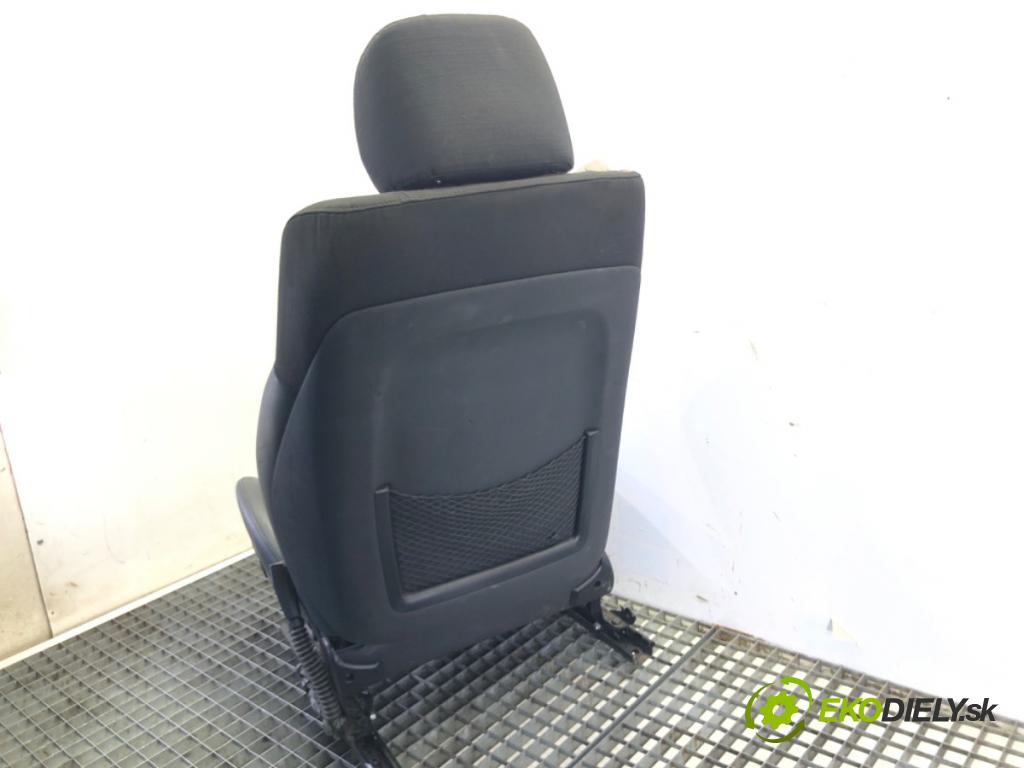 BMW 3 Touring (E46) 1999 - 2005    320 d 110 kW [150 KM] olej napędowy 2001 - 2005  Sedadlo pravy predný