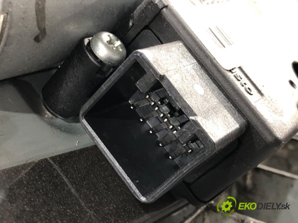 NISSAN MURANO I (Z50) 2002 - 2009    3.5 4x4 172 kW [234 KM] benzyna 2003 - 2008  střešní okno  (Okna karoserie)