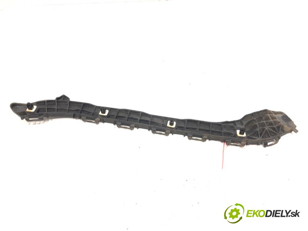 TOYOTA AURIS II Kombi 2015 73 kW 1.8 Hybrid (ZWE186_) 1798 Úchyt nárazníka pravy zad 52575-02100