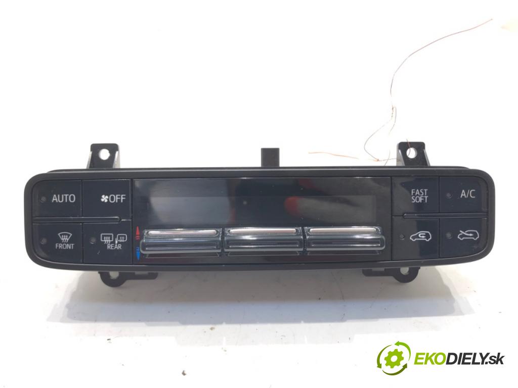 TOYOTA AURIS Kombi (_E18_) 2013 - 2018    1.8 Hybrid (ZWE186_) 73 kW [99 KM] Hybryda silnik benzynowy / elektryczny 2013 - 2018  Panel ovládania kúrenia 55900-02820 (Prepínače, spínače, tlačidlá a ovládače kúrenia)