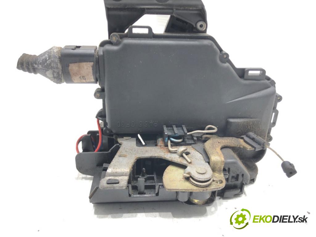 VW PASSAT B5.5 (3B3) 2000 - 2005    2.0 85 kW [115 KM] benzyna 2000 - 2005  zámok dveře levý zadní část