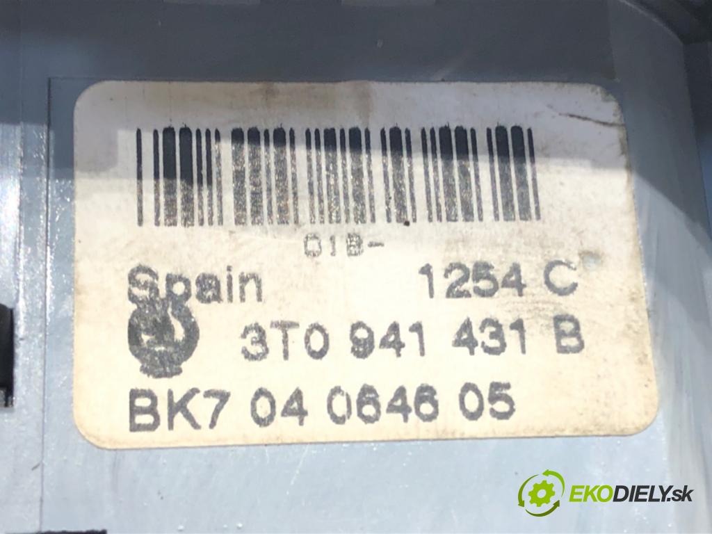 SKODA SUPERB II Kombi (3T5) 2009 - 2015    2.0 TDI 103 kW [140 KM] olej napędowy 2009 - 2010  Spínač svetiel na prístrojovej doske 3T0941431B (Prepínače, spínače, tlačidlá a ovládače kúrenia)
