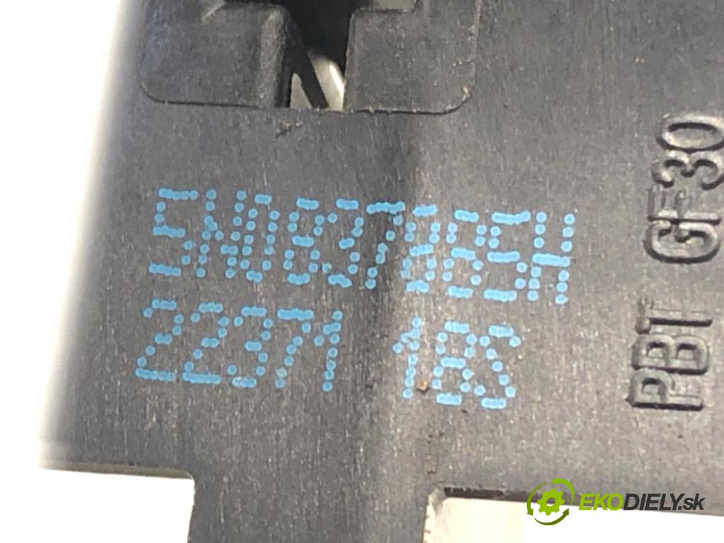 SKODA SUPERB II (3T4) 2008 - 2015    1.6 TDI 77 kW [105 KM] olej napędowy 2010 - 2015  Kľučka vonkajšia ľavy predný
