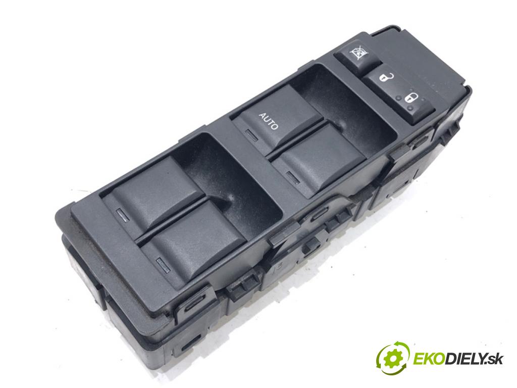 DODGE CALIBER 2006 - 2022    2.0 CRD 103 kW [140 KM] olej napędowy 2006 - 2022  Prepínač okien  (Prepínače, spínače, tlačidlá a ovládače kúrenia)