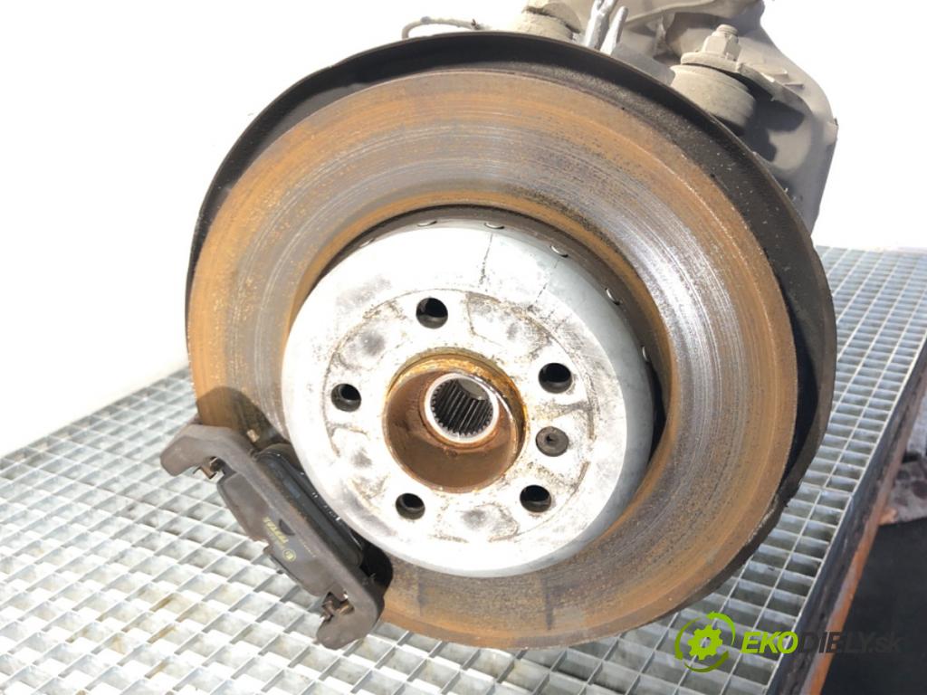 BMW 5 Touring (F11) 2009 - 2017    530 d 190 kW [258 KM] olej napędowy 2011 - 2017  výztuha zadní část