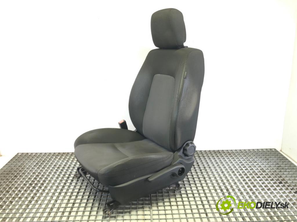 KIA CEED SW (ED) 2007 - 2012    1.6 CRDi 115 85 kW [115 KM] olej napędowy 2007 - 2012  Sedadlo ľavy predný