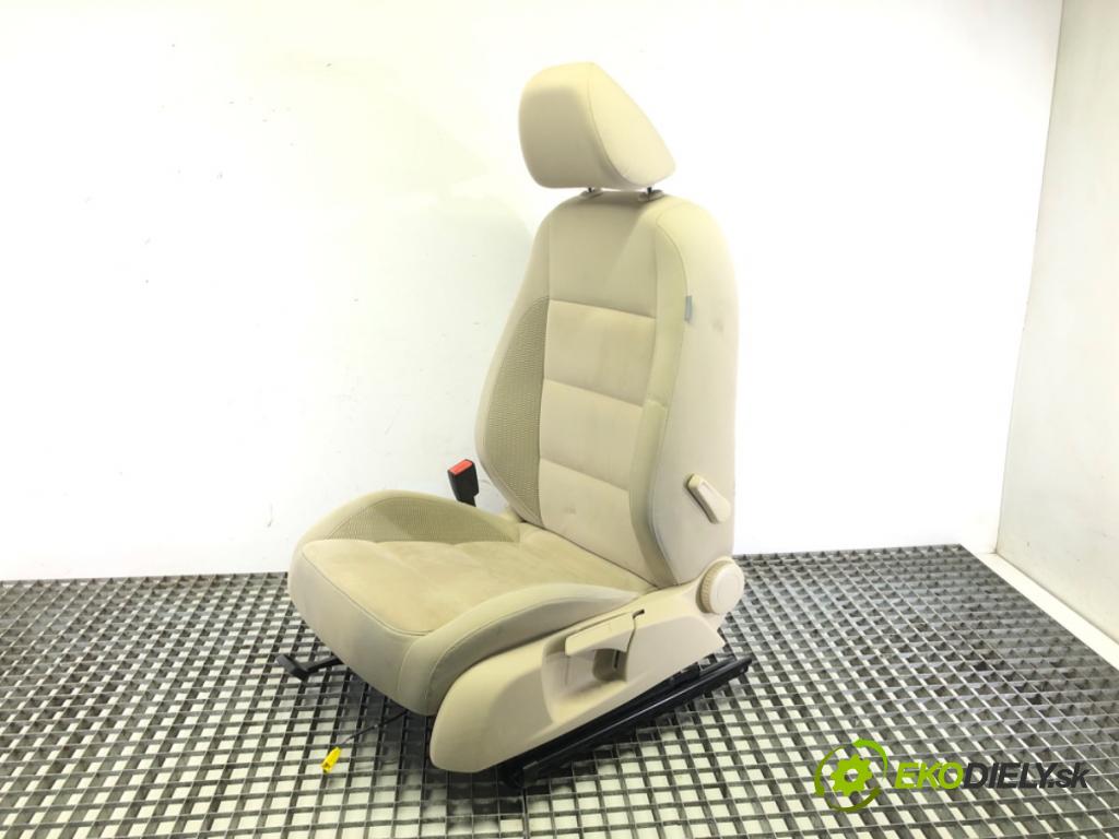 VW GOLF VI (5K1) 2008 - 2014    1.4 TSI 90 kW [122 KM] benzyna 2008 - 2012  Sedadlo pravy predný
