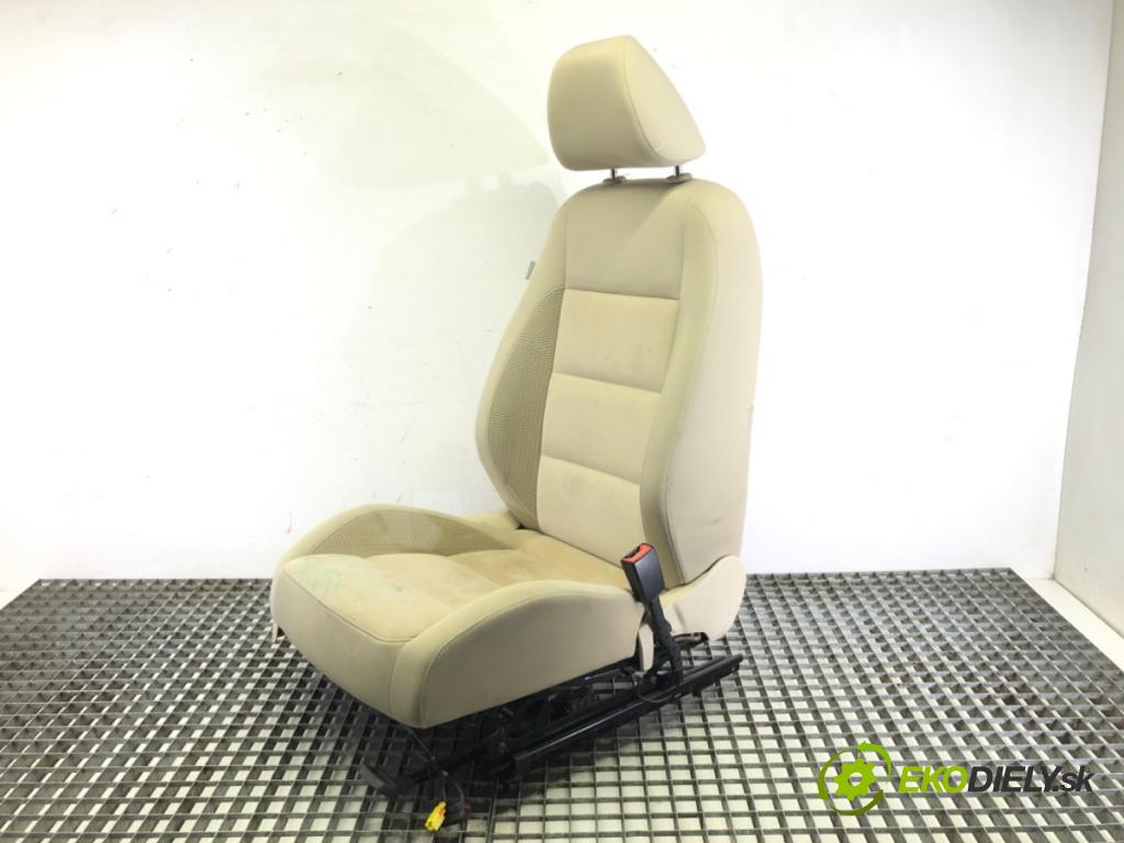 VW GOLF VI (5K1) 2008 - 2014    1.4 TSI 90 kW [122 KM] benzyna 2008 - 2012  Sedadlo ľavy predný