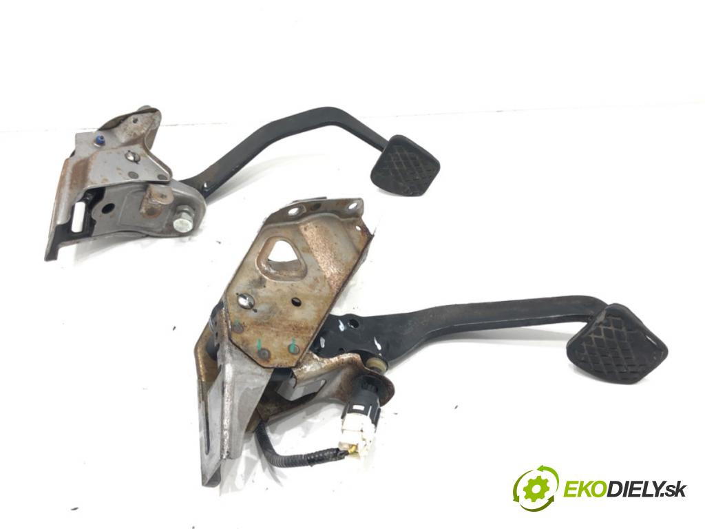 HONDA CIVIC VIII sedan (FD, FA) 2005 - 2022    1.8 (FD1, FD7) 103 kW [140 KM] benzyna 2005 - 2012  PEDÁL:  (Pedále)