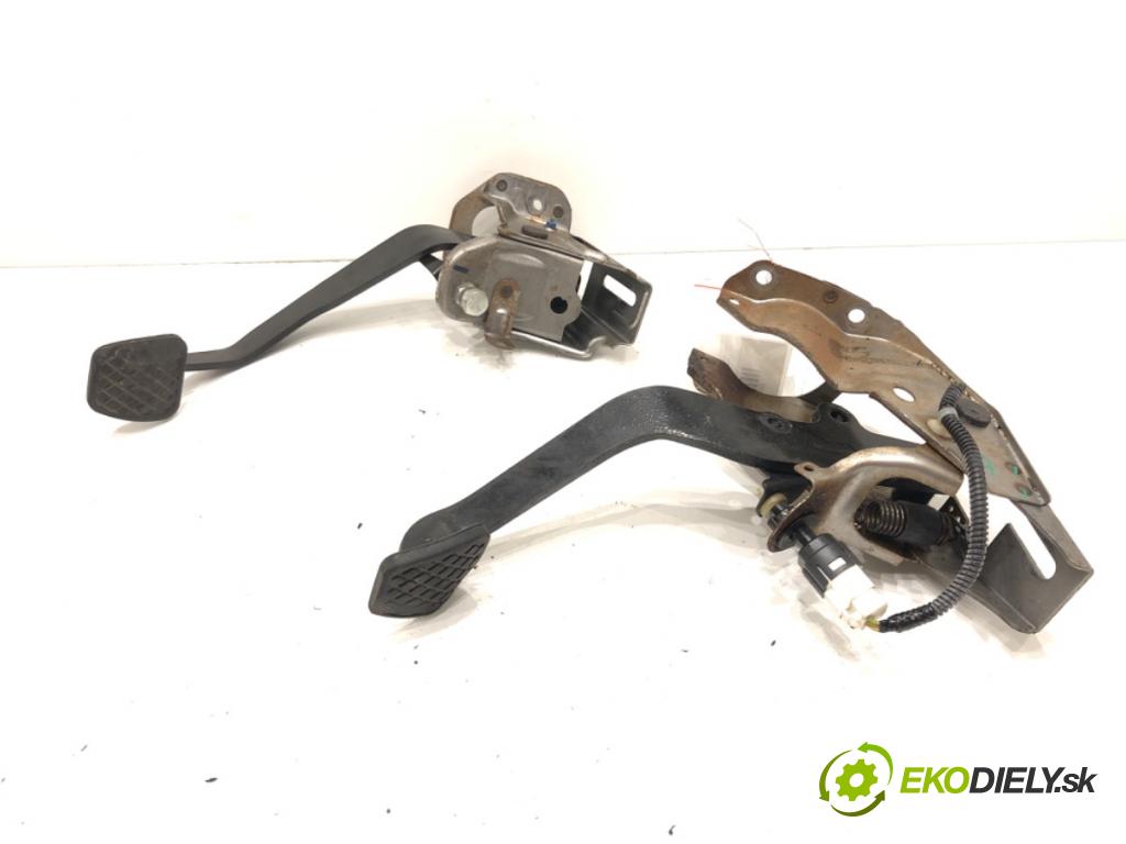 HONDA CIVIC VIII sedan (FD, FA) 2005 - 2022    1.8 (FD1, FD7) 103 kW [140 KM] benzyna 2005 - 2012  PEDÁL:  (Pedále)