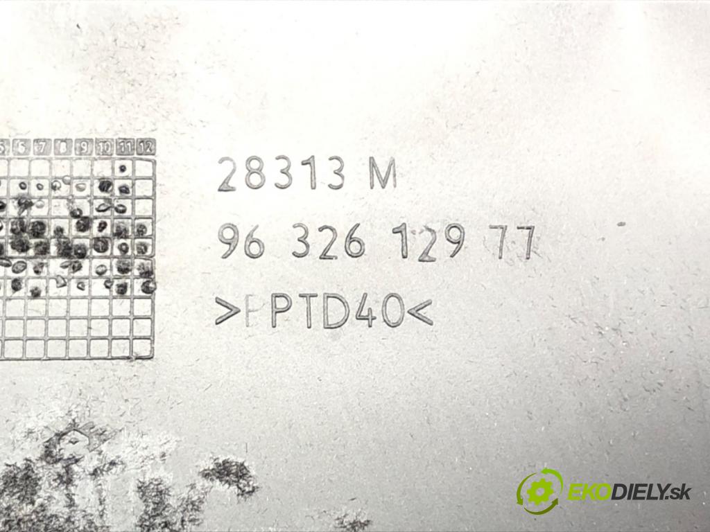 CITROEN C5 II Break (RE_) 2004 - 2022    2.2 HDi 125 kW [170 KM] olej napędowy 2006 - 2022  Priehradka, kastlík spolujazdca  (Priehradky, kastlíky)