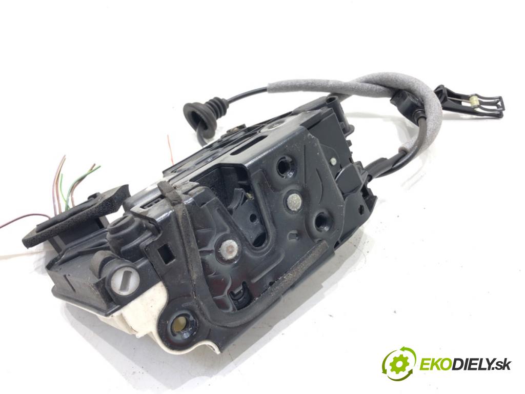 VW POLO V (6R1, 6C1) 2009 - 2022    1.2 TDI 55 kW [75 KM] olej napędowy 2009 - 2022  zámok dveře levý zadní část 5K4839015L