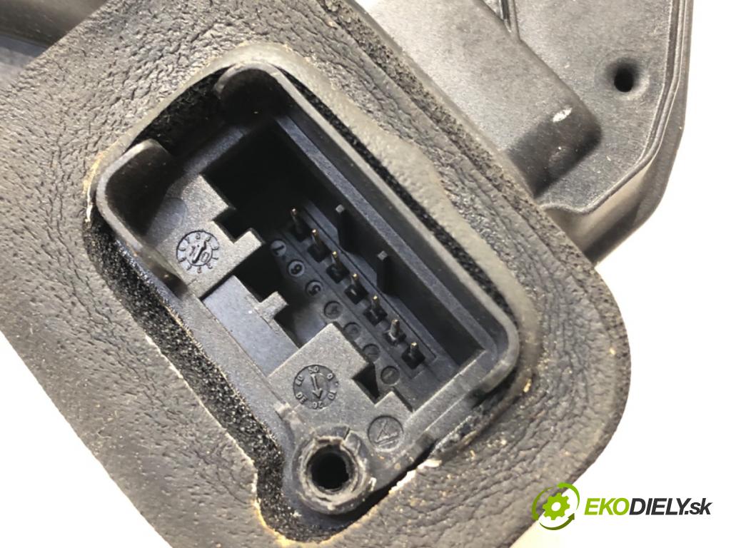 VW POLO V (6R1, 6C1) 2009 - 2022    1.2 TDI 55 kW [75 KM] olej napędowy 2009 - 2022  zámok dveře levý zadní část 5K4839015L