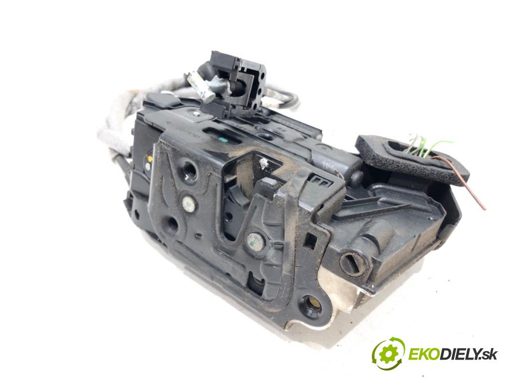 VW POLO V (6R1, 6C1) 2009 - 2022    1.2 TDI 55 kW [75 KM] olej napędowy 2009 - 2022  zámok dveře pravý přední část