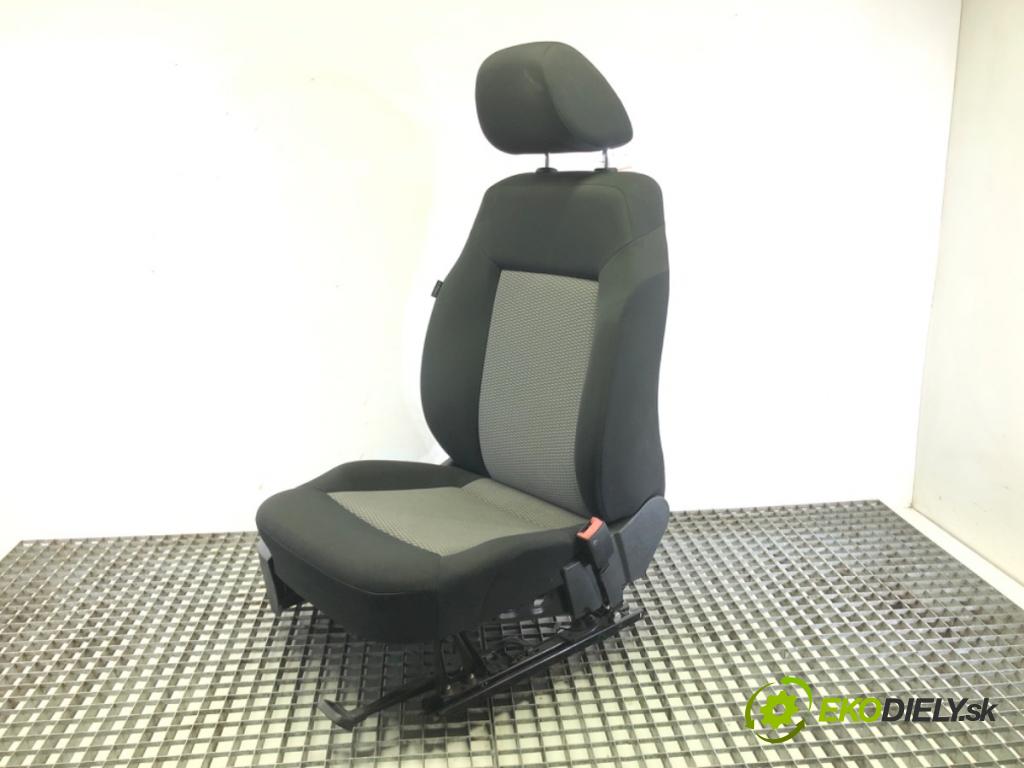 VW POLO V (6R1, 6C1) 2009 - 2022    1.2 TDI 55 kW [75 KM] olej napędowy 2009 - 2022  Sedadlo pravy predný