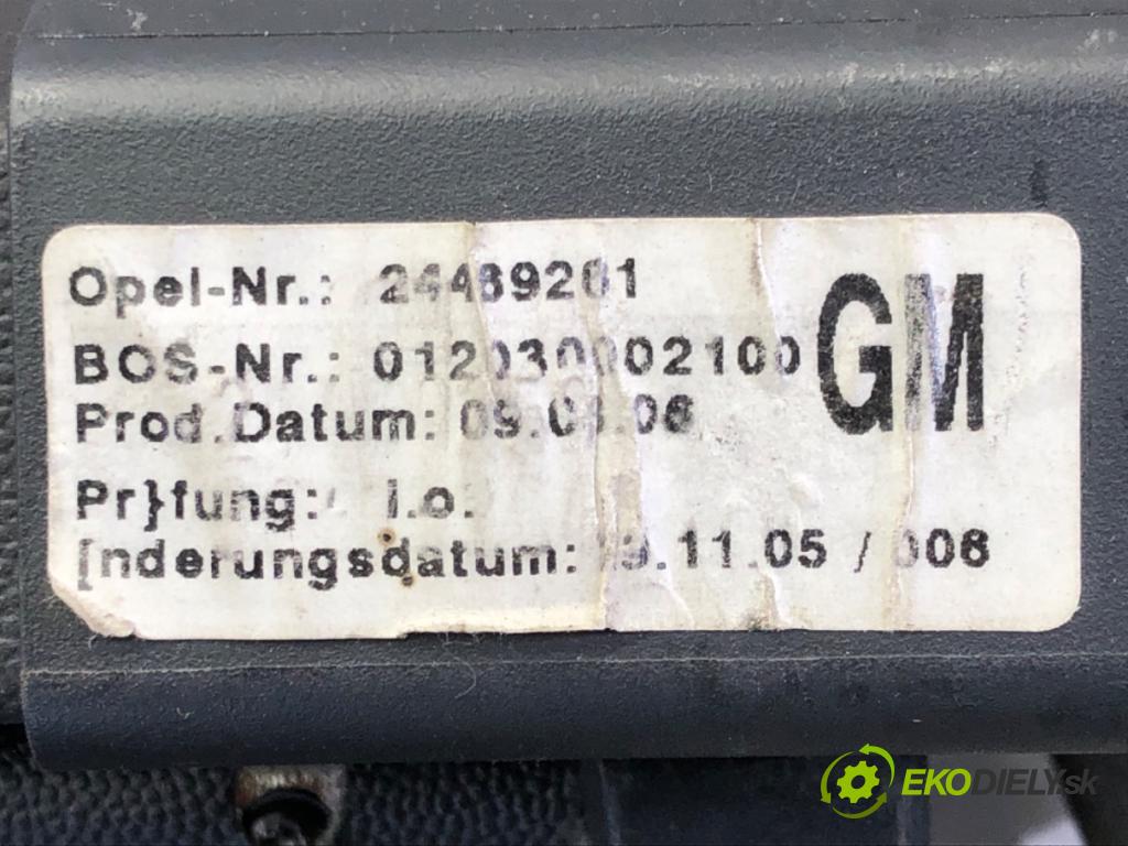 OPEL VECTRA C Kombi (Z02) 2003 - 2009    1.8 (F35) 103 kW [140 KM] benzyna 2005 - 2008  Roleta kufra 24469261