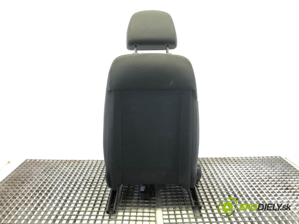 OPEL VECTRA C Kombi (Z02) 2003 - 2009    1.8 (F35) 103 kW [140 KM] benzyna 2005 - 2008  Sedadlo pravy predný