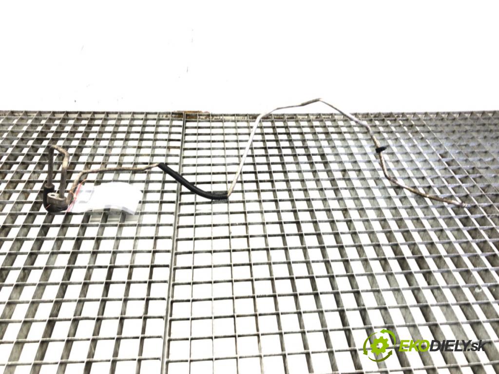 TOYOTA AVENSIS (_T25_) 2003 - 2008    2.0 D-4D (CDT250_) 85 kW [116 KM] olej napędowy 2003 - 2008  rúrka klimatizácie  (Rúrky klimatizácie)