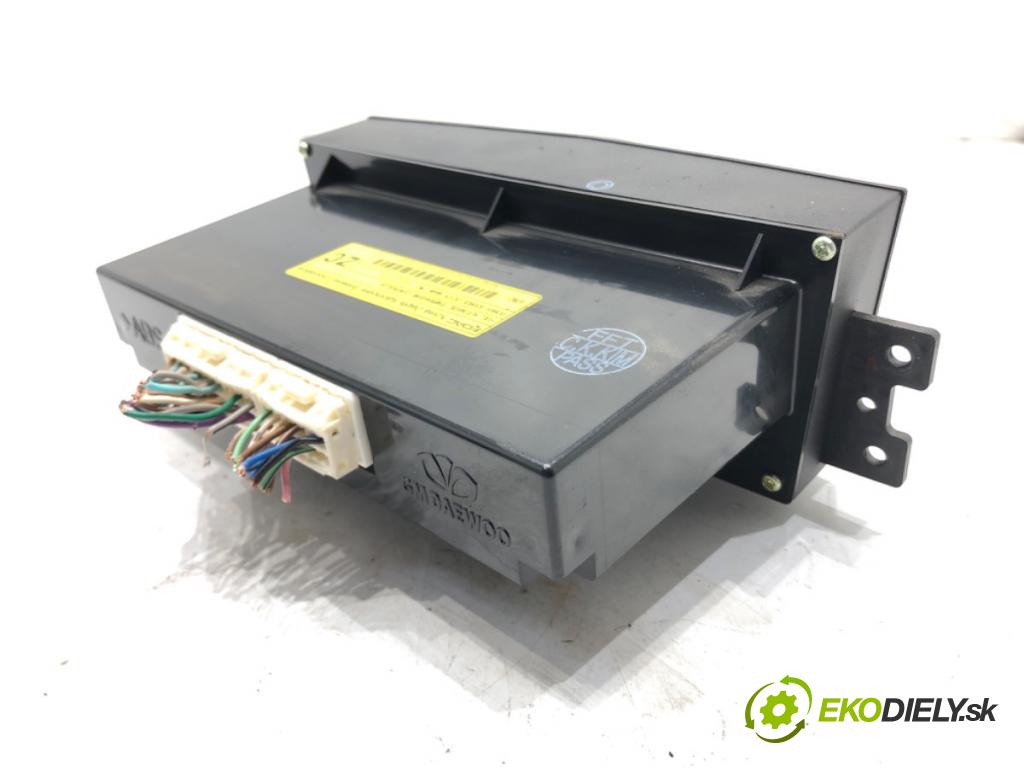 OPEL ANTARA A (L07) 2006 - 2022    2.0 CDTI 110 kW [150 KM] olej napędowy 2006 - 2011  Panel ovládania kúrenia 96827394 (Prepínače, spínače, tlačidlá a ovládače kúrenia)