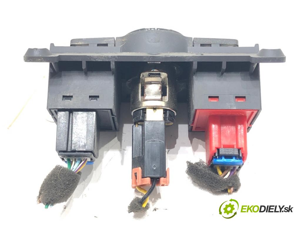 OPEL ANTARA A (L07) 2006 - 2022    2.0 CDTI 110 kW [150 KM] olej napędowy 2006 - 2011  Prepínač vyhrievania sedačky 96628746