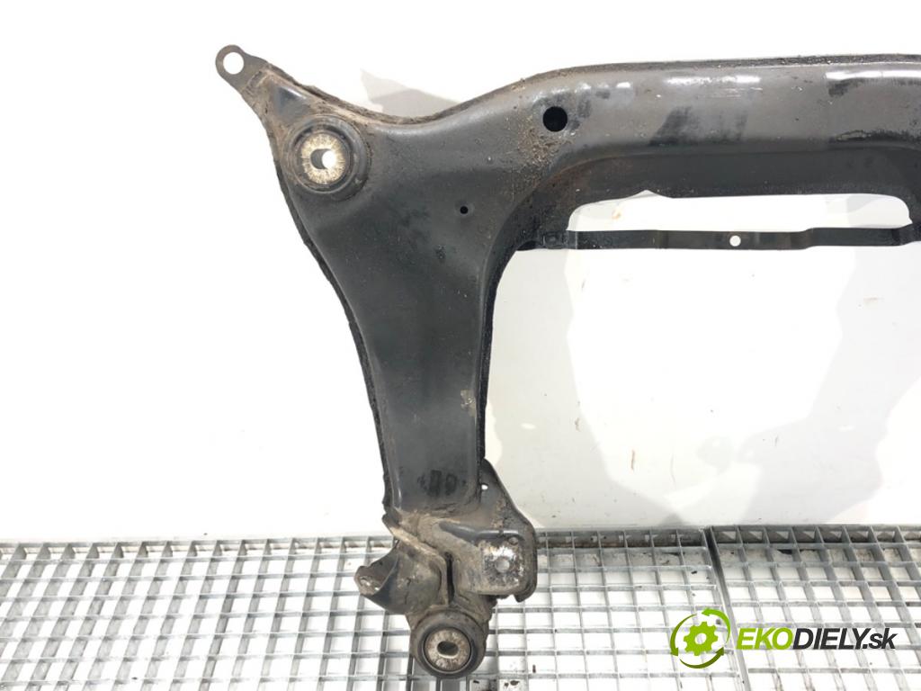 AUDI A4 B5 (8D2) 1994 - 2001    1.8 T 110 kW [150 KM] benzyna 1995 - 2000  výztuha pod motor  (Výztuhy přední)