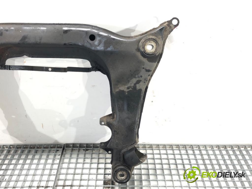 AUDI A4 B5 (8D2) 1994 - 2001    1.8 T 110 kW [150 KM] benzyna 1995 - 2000  výztuha pod motor  (Výztuhy přední)