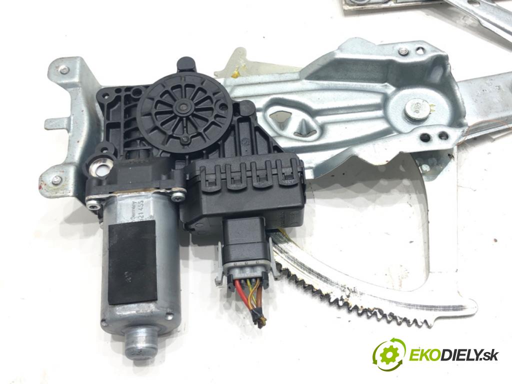 OPEL ASTRA H GTC (A04) 2005 - 2010    1.6 (L08) 77 kW [105 KM] benzyna 2005 - 2010  mechanismus okna pravý přední část 13100406