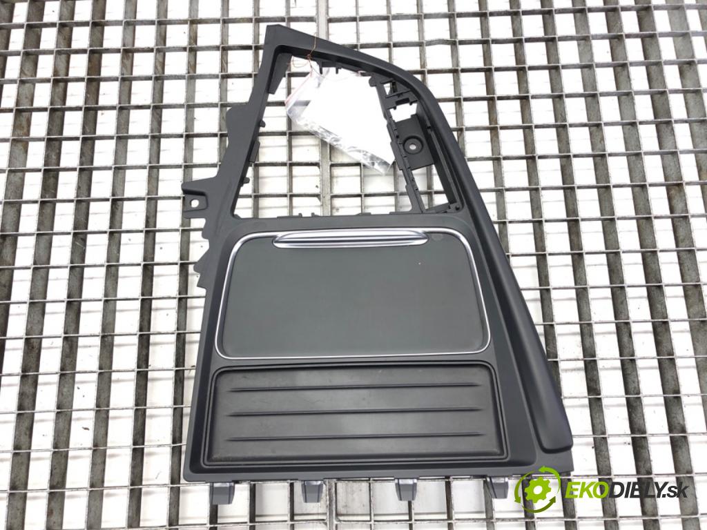 BMW 4 Gran Coupe (F36) 2014 - 2022    440 i xDrive 240 kW [326 KM] benzyna 2016 - 2022  Držiak na nápoje 105495994C (Úchyty, držiaky na nápoje)