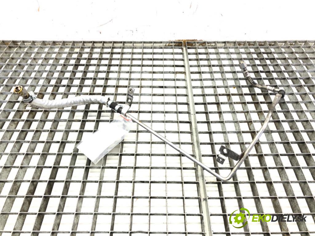 AUDI A4 B5 (8D2) 1994 - 2001    1.8 T 110 kW [150 KM] benzyna 1995 - 2000  rúrka turba  (Hadice intercoolera)