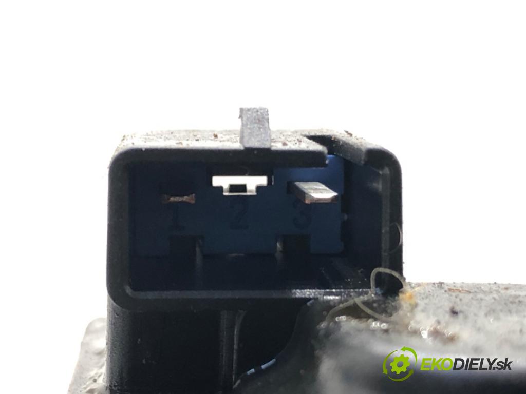 DODGE CALIBER 2006 - 2022    2.0 CRD 103 kW [140 KM] olej napędowy 2006 - 2022  teleskop zámku dveří  (Ostatní)