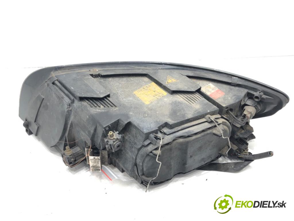 VOLVO V50 (545) 2003 - 2012    1.6 D 80 kW [109 KM] olej napędowy 2005 - 2012  Svetlomet pravy predný XENON 30698890