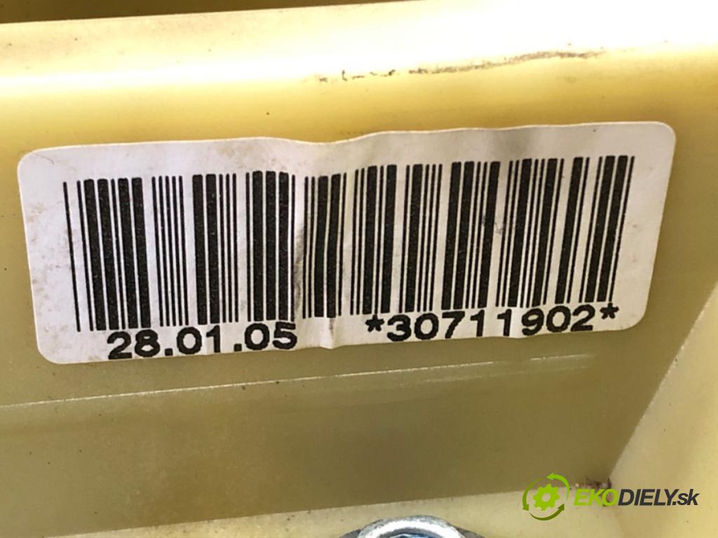 VOLVO V50 (545) 2003 - 2012    1.6 D 80 kW [109 KM] olej napędowy 2005 - 2012  Kulisa 30711902 (Rýchlostné páky / kulisy)