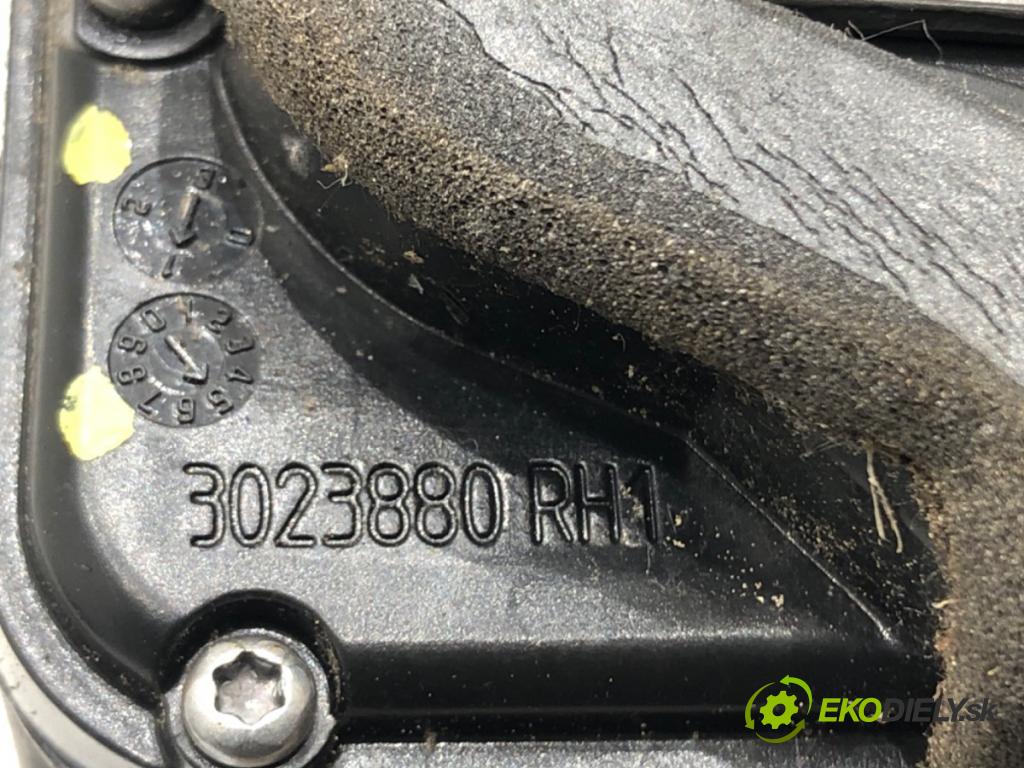 OPEL ASTRA J (P10) 2009 - 2015    1.6 (68) 85 kW [115 KM] benzyna 2009 - 2015  zámok dveře pravý přední část 3023880