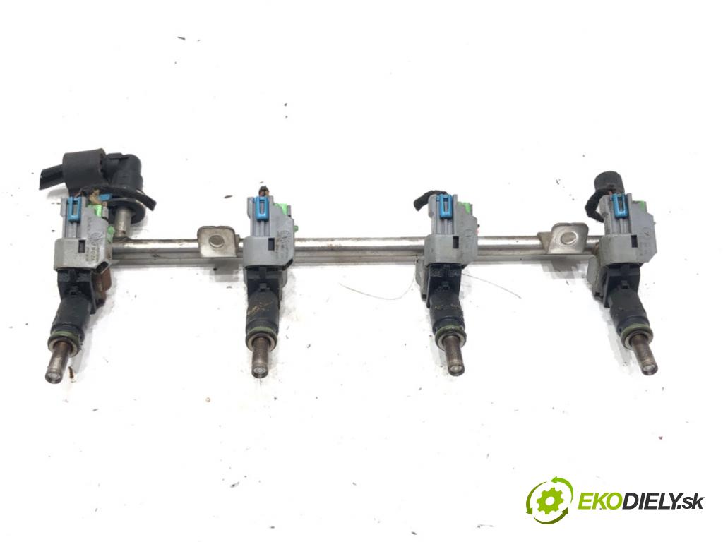 OPEL ASTRA J (P10) 2009 - 2015    1.6 (68) 85 kW [115 KM] benzyna 2009 - 2015  Lišta vstrekovacia 55562599 (Vstrekovacie lišty)