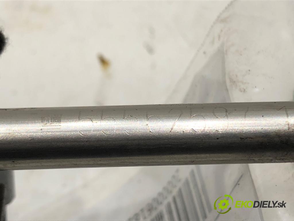 OPEL ASTRA J (P10) 2009 - 2015    1.6 (68) 85 kW [115 KM] benzyna 2009 - 2015  Lišta vstrekovacia 55562599 (Vstrekovacie lišty)