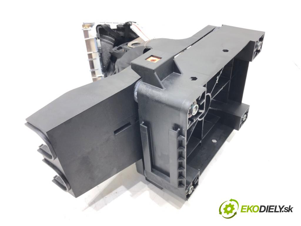 OPEL ASTRA J (P10) 2009 - 2015    1.6 (68) 85 kW [115 KM] benzyna 2009 - 2015  Kulisa 55575258 (Rýchlostné páky / kulisy)