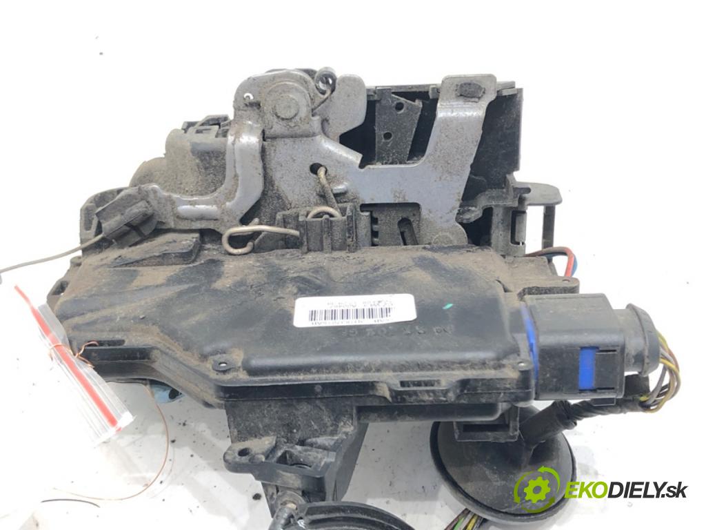 SKODA OCTAVIA II (1Z3) 2004 - 2013    1.6 FSI 85 kW [115 KM] benzyna 2004 - 2008  zámok dveře levý přední část 3D1837015AB