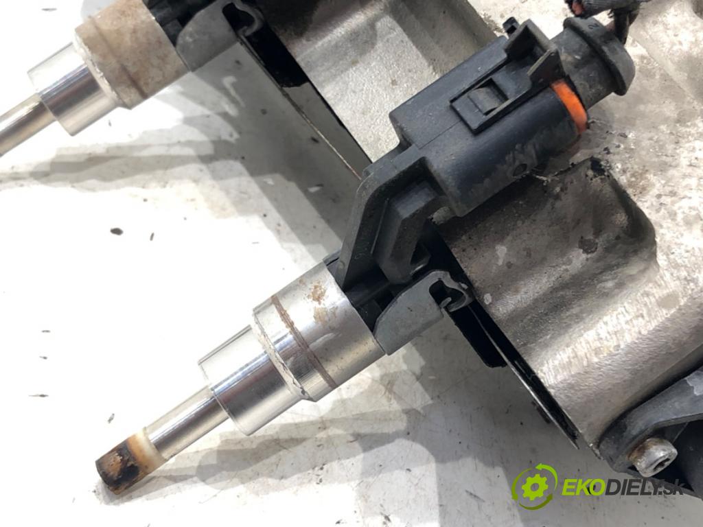 SKODA OCTAVIA II (1Z3) 2004 - 2013    1.6 FSI 85 kW [115 KM] benzyna 2004 - 2008  Lišta vstrekovacia 03C133036D (Vstrekovacie lišty)