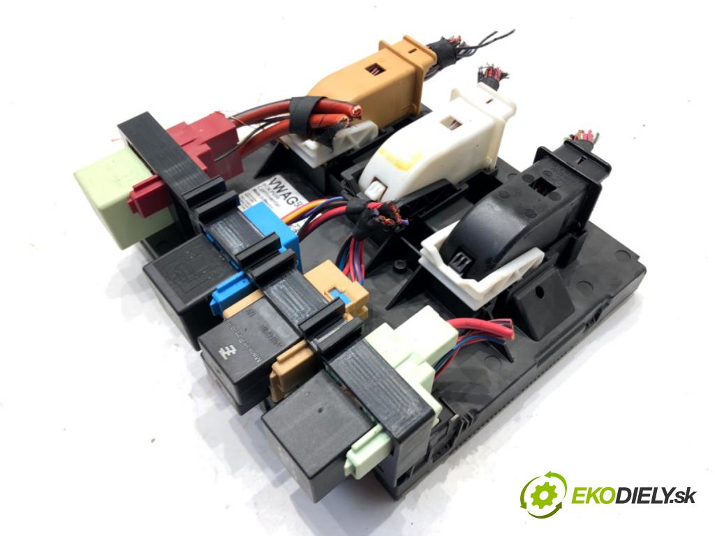 VW GOLF VI Variant (AJ5) 2009 - 2014    1.6 TDI 77 kW [105 KM] olej napędowy 2009 - 2013  Modul BCM 5K0937084H (Ostatné)