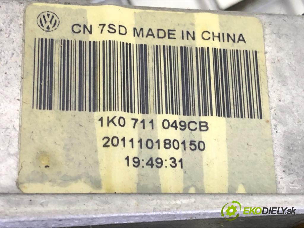 VW GOLF VI Variant (AJ5) 2009 - 2014    1.6 TDI 77 kW [105 KM] olej napędowy 2009 - 2013  Kulisa 1K0711049CB (Rýchlostné páky / kulisy)