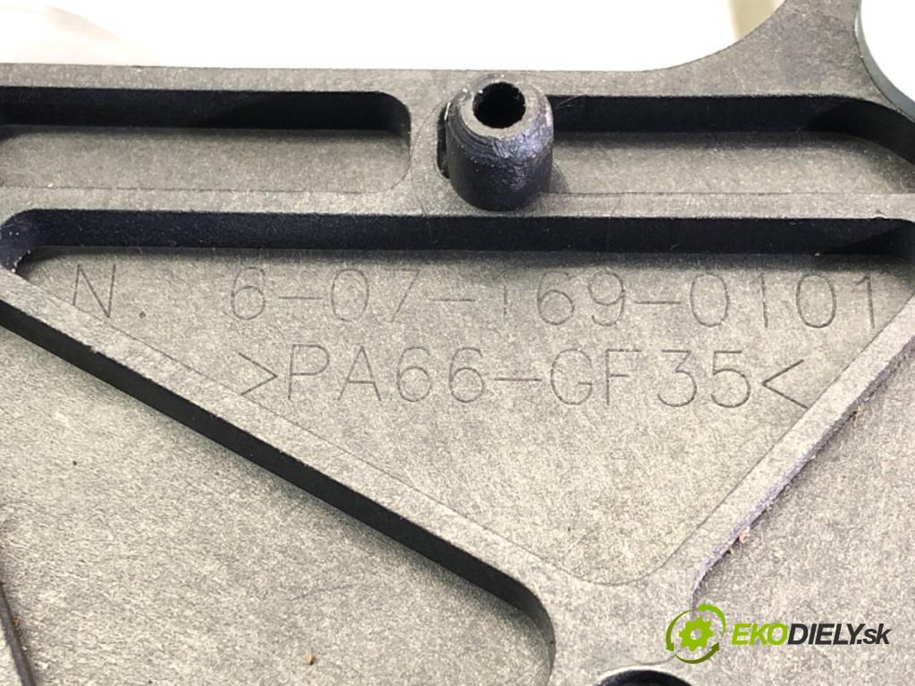 FIAT PANDA (169_) 2003 - 2022    1.1 (169.AXA1A) 40 kW [54 KM] benzyna 2003 - 2022  Kulisa 6071690101 (Rýchlostné páky / kulisy)