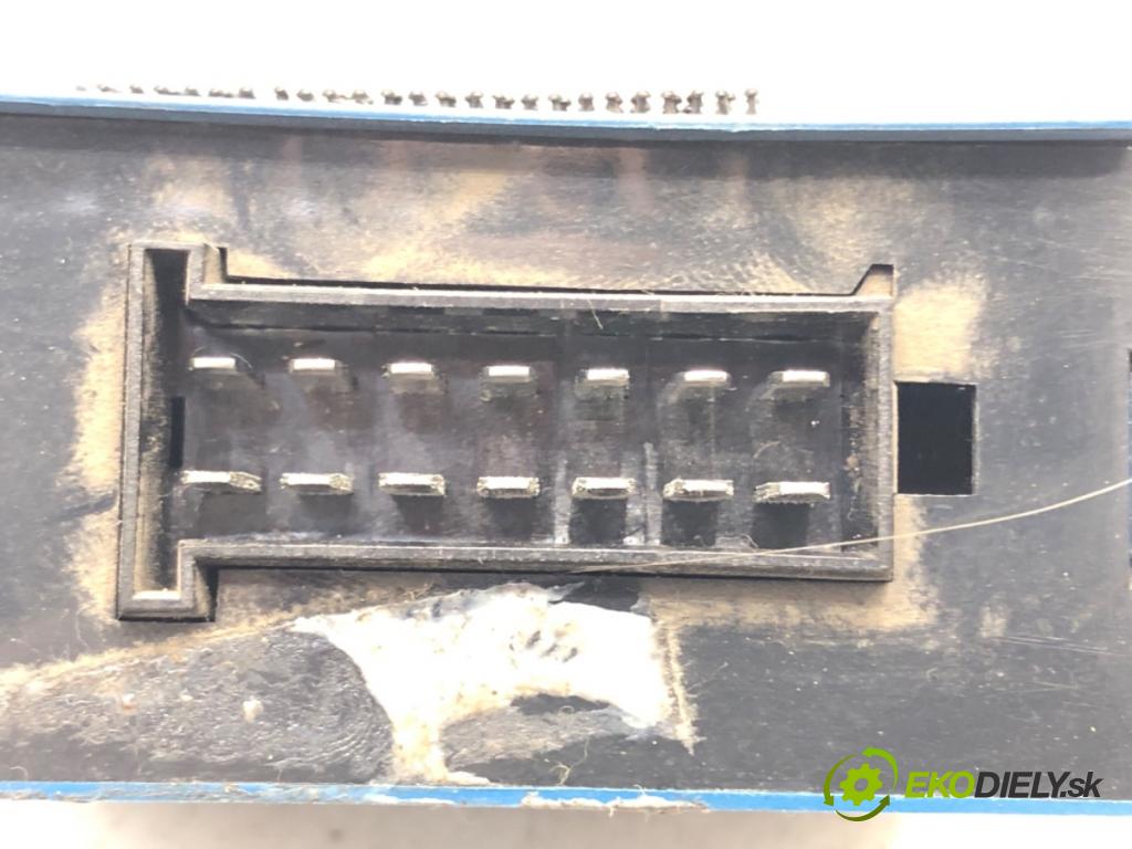 KIA CEED liftback (ED) 2006 - 2012    1.6 93 kW [126 KM] benzyna 2008 - 2012  modul tažného oka 321130 10R-021934 (Ostatní)