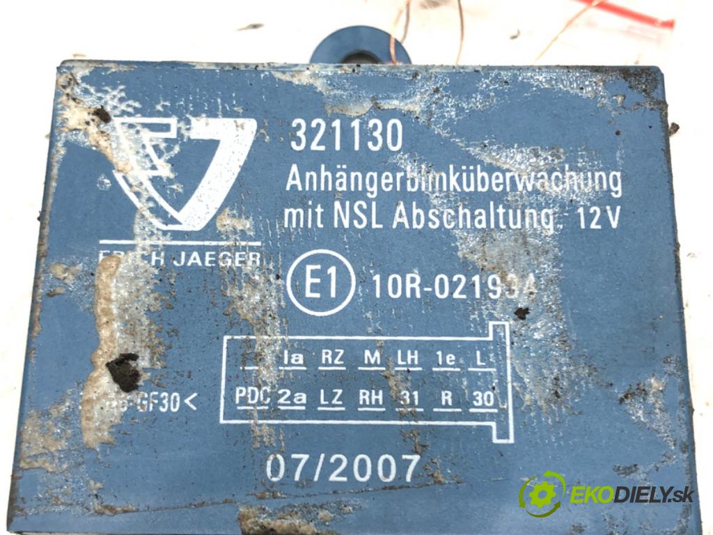 KIA CEED liftback (ED) 2006 - 2012    1.6 93 kW [126 KM] benzyna 2008 - 2012  modul tažného oka 321130 10R-021934 (Ostatní)