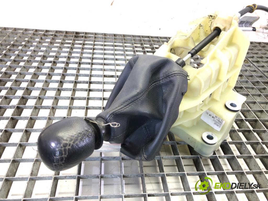 FIAT CROMA nadwozie zamknięte / kombi (194_) 2006 - 2011    1.9 MJTD (194AXB1B) 88 kW [120 KM] olej napędowy 2006 - 2011  Kulisa 55349103 (Rýchlostné páky / kulisy)