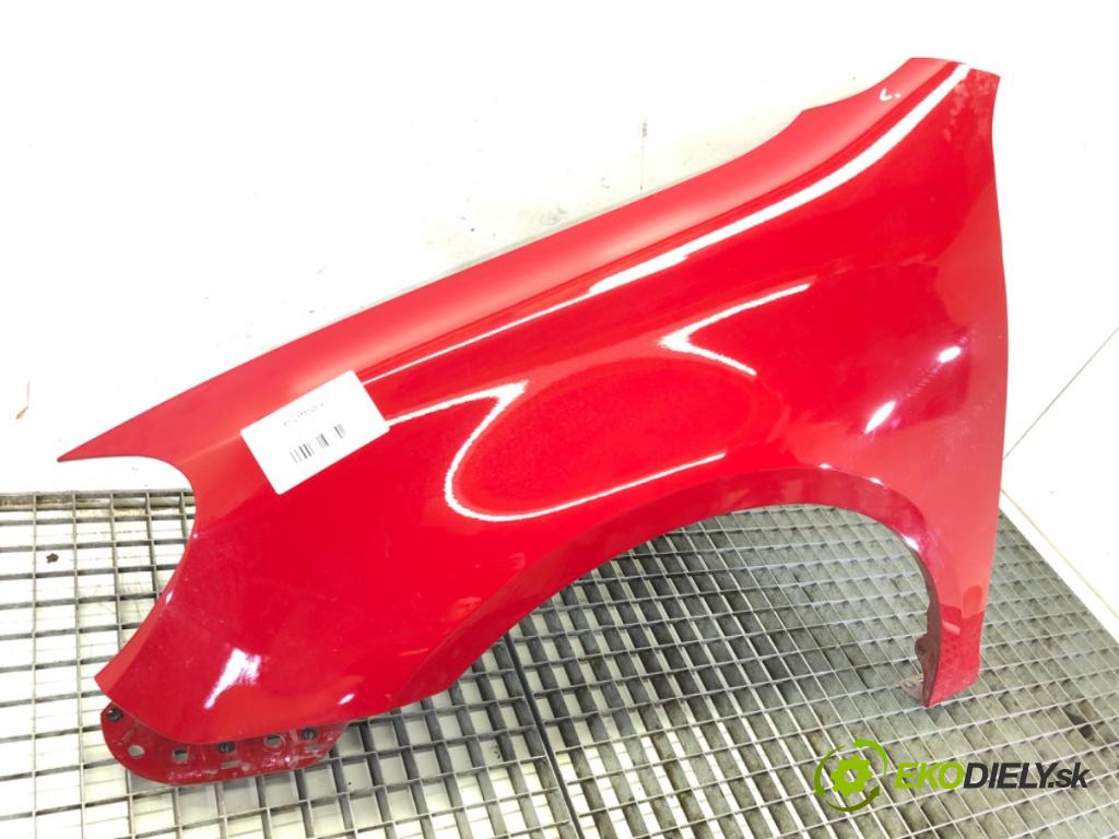 VW GOLF VI Kombi 2010 77 kW 1.6 TDI 1598 Blatník ľavy predný