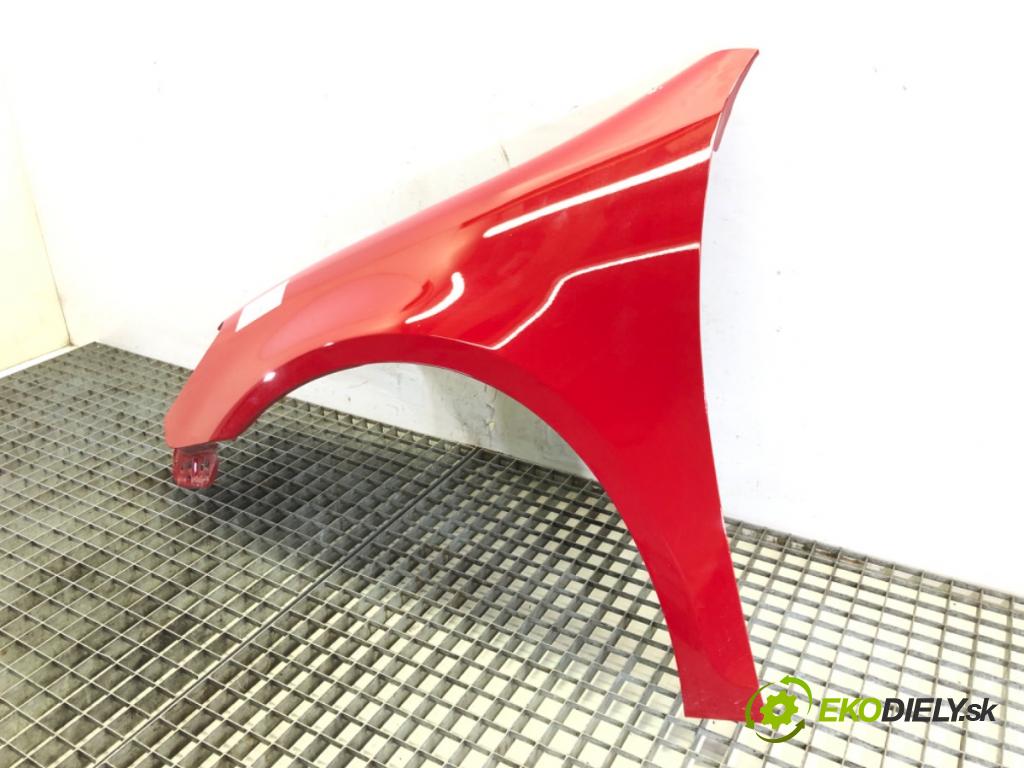 VW GOLF VI Kombi 2010 77 kW 1.6 TDI 1598 Blatník ľavy predný