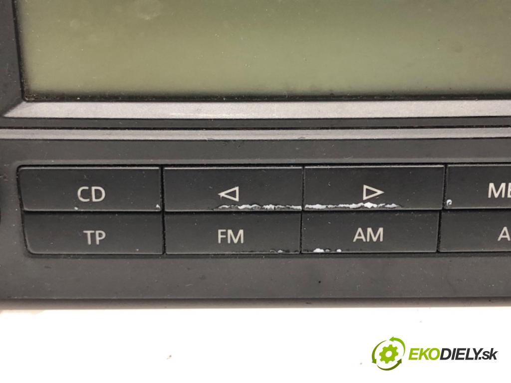 VW GOLF PLUS V (5M1, 521) 2004 - 2013    1.9 TDI 77 kW [105 KM] olej napędowy 2005 - 2009  RADIO RDC300 (Audio zariadenia)