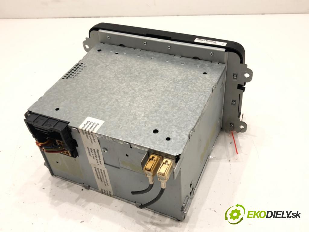 VW GOLF PLUS V (5M1, 521) 2004 - 2013    1.9 TDI 77 kW [105 KM] olej napędowy 2005 - 2009  RADIO RDC300 (Audio zariadenia)