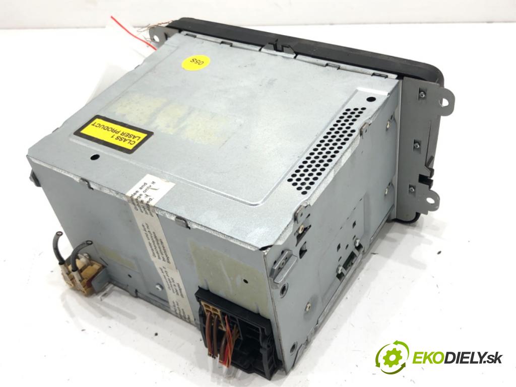 VW GOLF PLUS V (5M1, 521) 2004 - 2013    1.9 TDI 77 kW [105 KM] olej napędowy 2005 - 2009  RADIO RDC300 (Audio zariadenia)